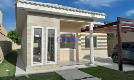 Casa com 3 quartos à venda na Rua Cinquenta e Quatro, Jardim Atlântico Central (Itaipuaçu), Maricá, 121 m2 por R$ 700.000