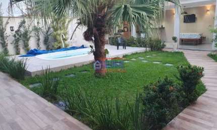 Casa em condomínio fechado com 3 quartos à venda na Rodovia Ernani do Amaral Peixoto, Inoã, Maricá, 185 m2 por R$ 650.000