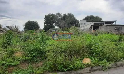 Terreno à venda na Rua Sessenta e Sete, Jacaroá, Maricá, 389 m2 por R$ 90.000