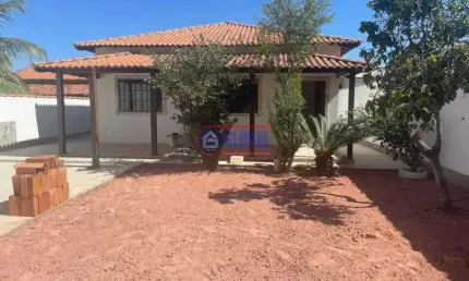 Casa com 3 quartos à venda na Rua Setenta e Nove A, Jardim Atlântico Leste (Itaipuaçu), Maricá, 130 m2 por R$ 590.000