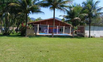 Chácara / sítio com 3 quartos à venda na Rua Dezenove, Vale da Figueira (Ponta Negra), Maricá por R$ 495.000