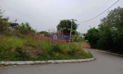Terreno à venda na rua cinquenta e dois, jacaroá, maricá, 440 m2 por r$ 110.000
