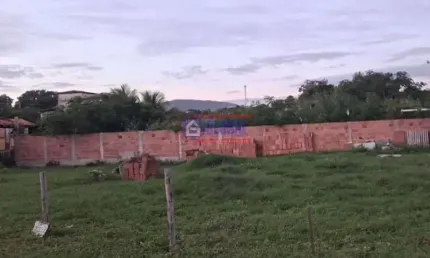 Terreno à venda na Rua Cento e Doze, Jardim Interlagos (Ponta Negra), Maricá, 529 m2 por R$ 130.000