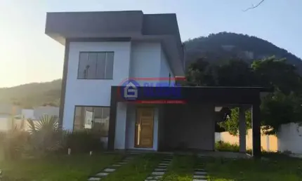 Casa em condomínio fechado com 3 quartos à venda na Estrada Vereador Oldemar Figueiredo, Ubatiba, Maricá, 120 m2 por R$ 550.000