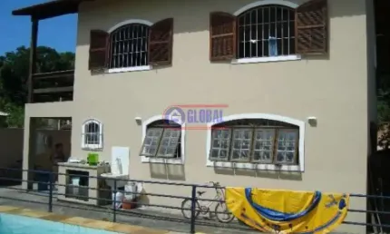 Casa com 5 quartos à venda na Rua Um, Jacaroá, Maricá, 250 m2 por R$ 598.000
