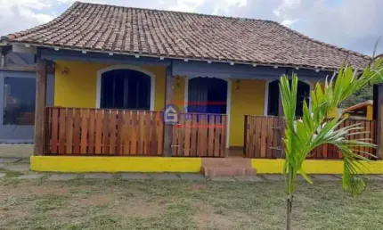 Casa com 7 quartos à venda na Rua Santa Sofia, Cordeirinho, Maricá, 195 m2 por R$ 850.000