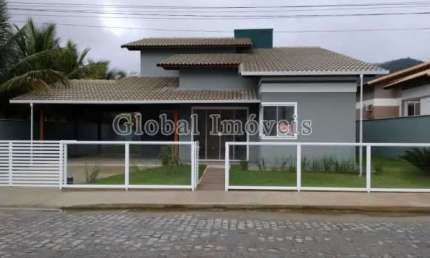 Casa em condomínio fechado com 3 quartos à venda na Rodovia Ernani do Amaral Peixoto, Flamengo, Maricá, 198 m2 por R$ 750.000