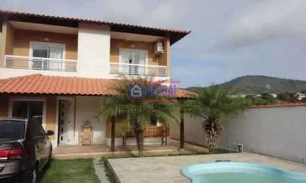 Casa em condomínio fechado com 3 quartos à venda na Rodovia Ernani do Amaral Peixoto, Flamengo, Maricá, 230 m2 por R$ 850.000