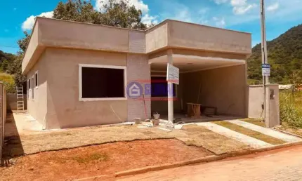 Casa em condomínio fechado com 3 quartos à venda na Estrada Do Pindobas, Pindobas, Maricá, 104 m2 por R$ 460.000