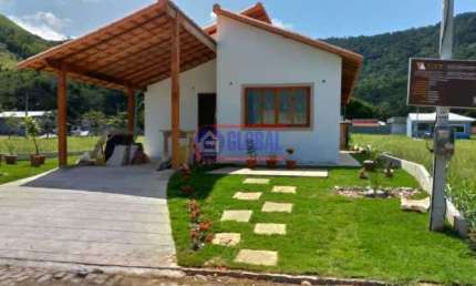 Casa em condomínio fechado com 3 quartos à venda na Rua João da Cunha Abreu, São José do Imbassaí, Maricá, 100 m2 por R$ 485.000
