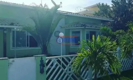 Casa em condomínio fechado com 3 quartos à venda na Rua Treze, Ponta Grossa, Maricá, 120 m2 por R$ 920.000