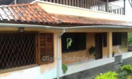 Chácara / sítio com 4 quartos à venda na Rua Maria Gomes de Oliveira, Itapeba, Maricá, 502 m2 por R$ 700.000