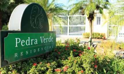 Terreno em condomínio fechado à venda na Rua Sibipirunas, Ubatiba, Maricá, 1538 m2 por R$ 280.000
