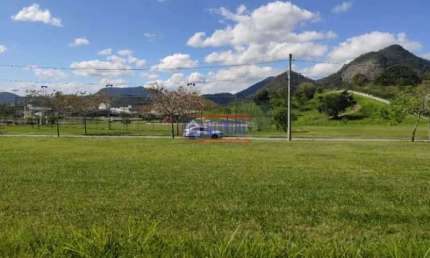 Terreno em condomínio fechado à venda na Rodovia Ernani do Amaral Peixoto, Inoã, Maricá, 378 m2 por R$ 200.000