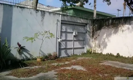 Casa Térrea A.T. 10 x 25 com Edícula no Jardim Consórcio.