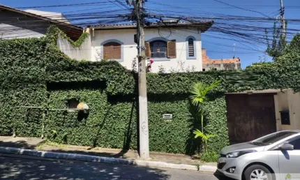 Capão Redondo sobrado com 279m² Terreno e 320 m² area Construída. NÃO DA FINACIAMENTO