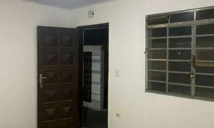 Térrea Residencial/Comercial com fácil acesso Rua Miguel Yunes.
