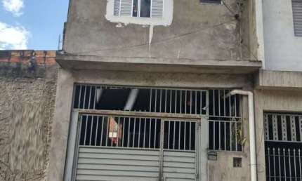Parque Fernanda 2 casas no terreno NÃO DA FINANCIAMENTO