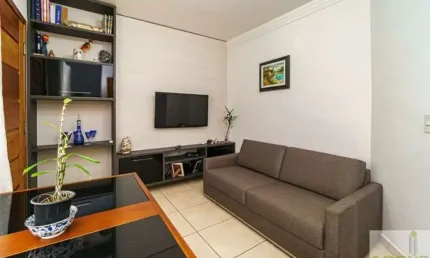 Sobrado em Condomínio com 3 dormitorios e 2 Vagas de Garagem