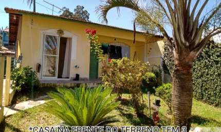 DUAS CASAS  NO BALNEÁRIO SÃO FRANCISCO PEDREIRA  COM 549 METROS DE TERRENO