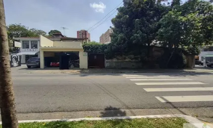 Jardim Marajoara na Avenida Sobrado + Salão comercial na frente
