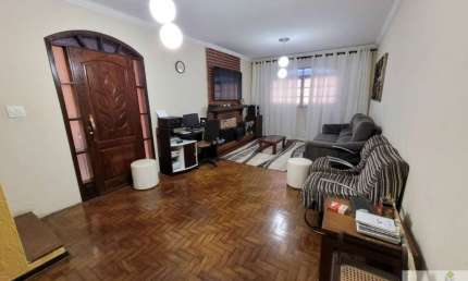 Amplo Sobrado com 3 Dormitórios (1Suíte) no Jardim Consórcio.
