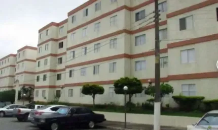 APARTAMENTO COM 2 DORMITORIOS REFORMADO EM INTERLAGOS