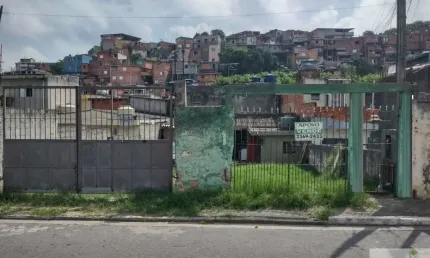 Casa Térrea Parque Fernanda com reforma geral. Aceita financiamento