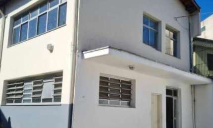 Galpão Comercial com Mezanino + Prédio comercial com 2 pavimentos.