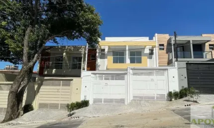 Sobrado de fino acabamento de 3 dormitórios 113m² (área construída)