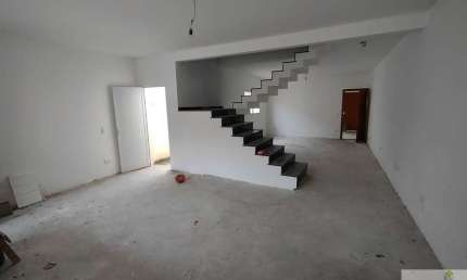 Campo Grande belíssimo Sobrado excelente localização !!