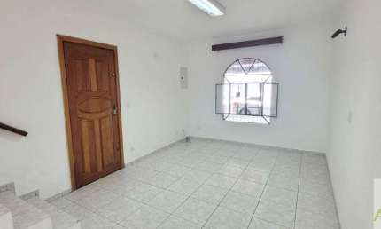 Casa com 2 quartos para alugar no Campo Grande, São Paulo 