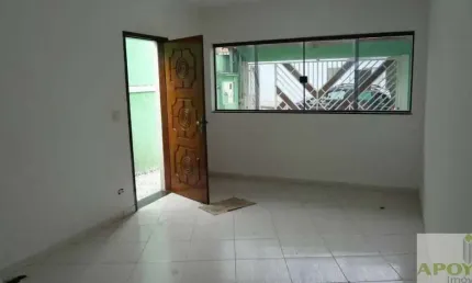 Sobrado com 3 Quartos e 2 banheiros à Venda, por R$ 500.000