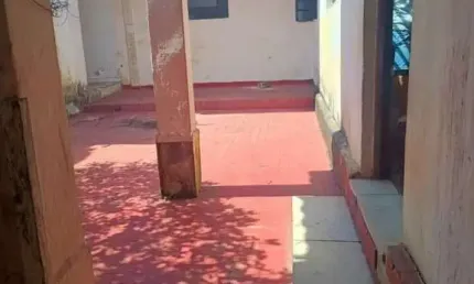 Jardim São Luis Casa térrea ao lado Centro Comercial