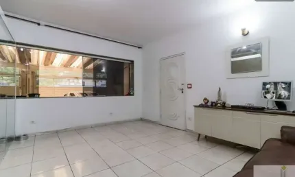 Casa térrea para locação/Venda - Comercial ou Residencial