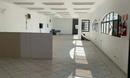 Prédio comercial ipiranga com 200m² área livre + escritórios