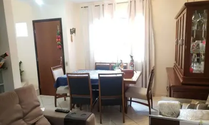 Sobrado com 2 dormitórios e 1 vaga de garagem região Cupecê