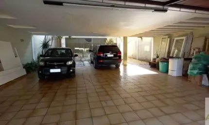 Sobrado lindo com 5 suítes e 8 vagas de garagem no jabaquara