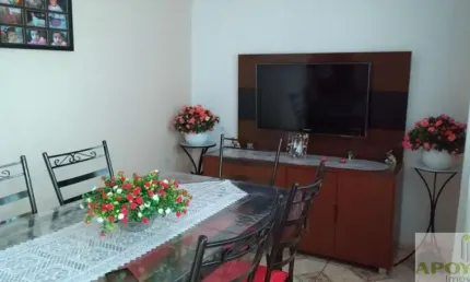 São 2 casas no mesmo terreno, próx. shopping interlagos