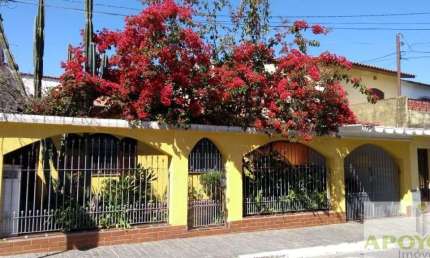 Campo Grande Casa Totalmente Térrea isolada a 50 metros da Av Sabara