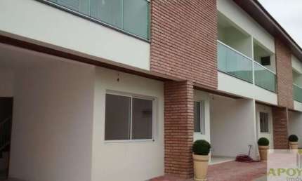 Sobrado em condomínio na Cidade Ademar com 3 suítes, 2 vagas,