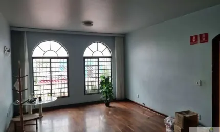 Campo Grande Jardim Consórcio excelente localização ótimo Sobrado . Estuda Permuta