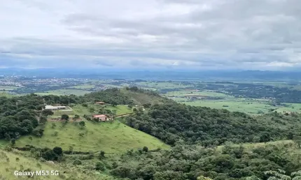 Lindo sítio 25.825m² vista espetacular em cacapava sp.