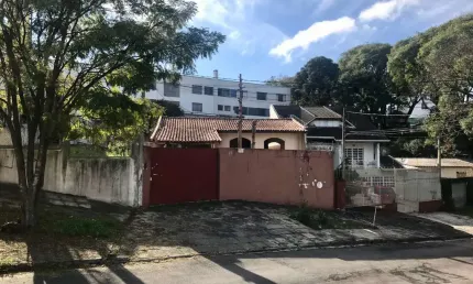 Excelente terreno ECO4 com 447,76m2 no Vila Izabel. Residencial/comercial. Testada de 11,71m. Leve aclive. Entre Av. Getúlio Vargas e Av. Iguaçú.