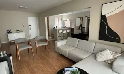 Apartamento decorado à venda no Água Verde, com 3 quartos e 2 vagas