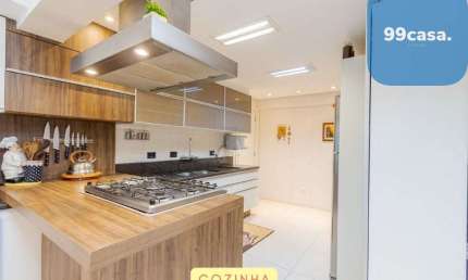 Apartamento reformado à venda com 4 suítes no Centro Cívico Curitiba