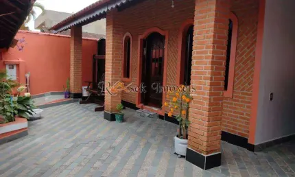 Casa com 4 dorms, Corumbá, Itanhaém - R$ 660 mil, Cod: 610