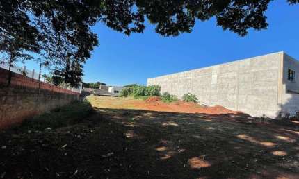 Terreno à venda em Maringá, Vila Morangueira, com 566.34 m²