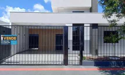 Casa à venda em Maringá, Parque das Laranjeiras, com 3 quartos, com 121 m²