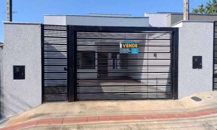 Casa à venda em Maringá, Parque das Grevíleas, com 3 quartos, com 94 m²
